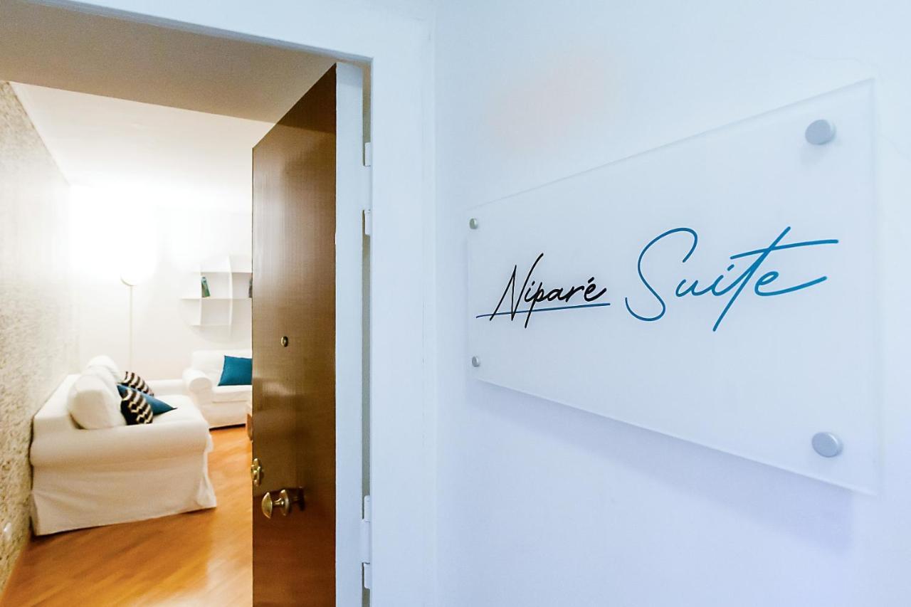 Nipare Suite - Dimore Partenopee Наполи Екстериор снимка